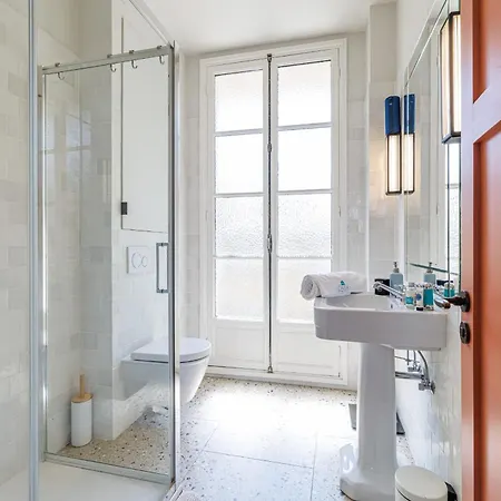 Douane - 2 Bedroom In Front Of The Port * Nizza