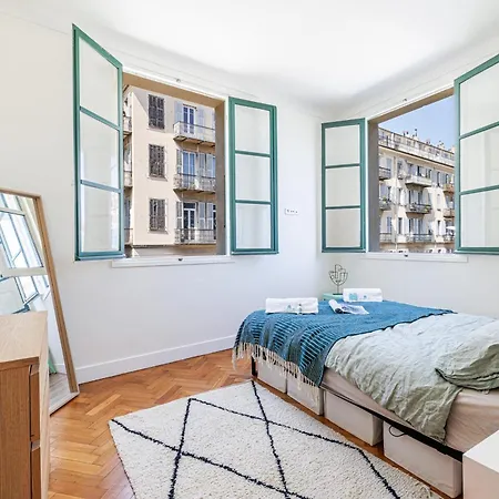 Douane - 2 Bedroom In Front Of The Port * 尼斯